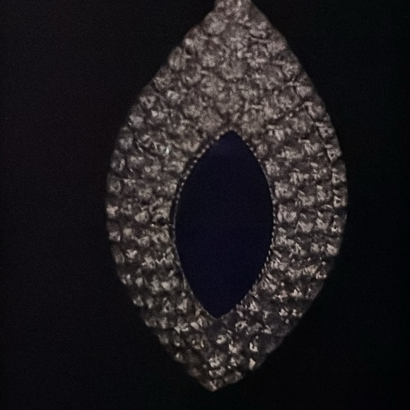 Elegant Silver and Blue Necklace Set - Picture 6 of 14